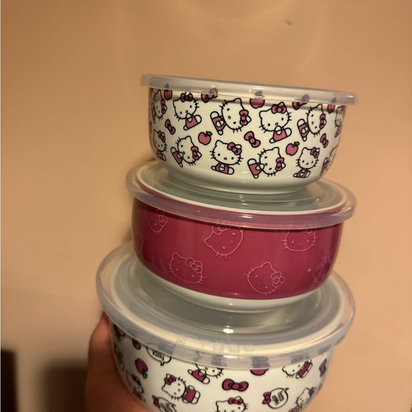 NEW! hello kitty food storage containers set of 3 - Picture 3 of 3